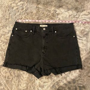 Madewell Shorts High Rise black Denim Rolled Hem‎ Size 32 2.5” inseam